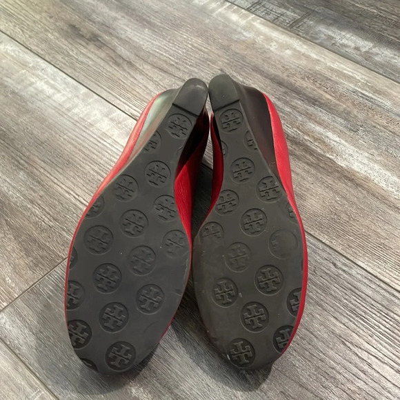 𝗧𝗢𝗥𝗬 𝗕𝗨𝗥𝗖𝗛 𝗥𝗘𝗗 𝗦𝗢𝗙𝗧 𝗟𝗘𝗔𝗧𝗛𝗘𝗥 𝗪𝗘𝗗𝗚𝗘𝗦 - Picture 7 of 12